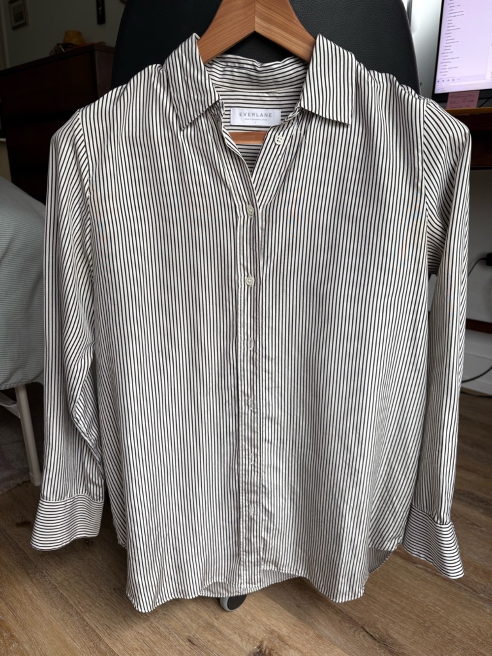 Everlane Black & White Striped 100% Silk Button-Up Blouse Shirt